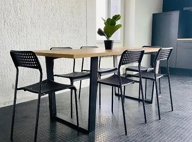 La Vie Est Belle Villa *